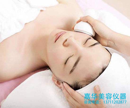 808纳米半导体激光脱毛美容仪器的价格要多少钱？（出厂价）